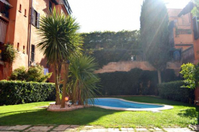 Гостиница Monolocale con piscina a Trastevere  Рим
